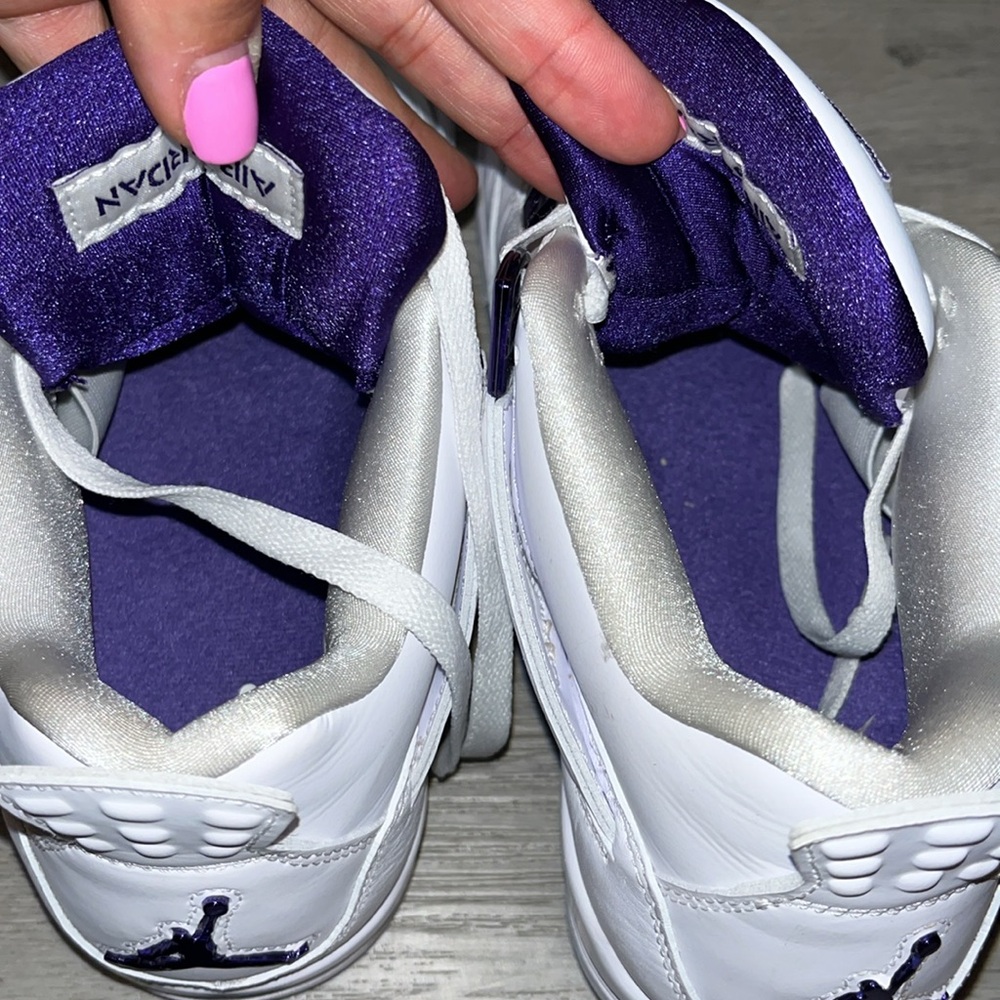 Like new Air Jordan 4 retro white/court purple - Picture 8 of 12